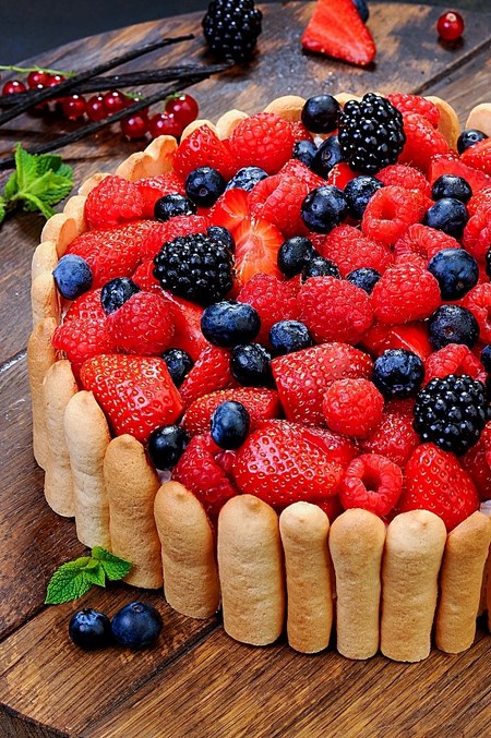 Торт «Ванильно-ягодный»